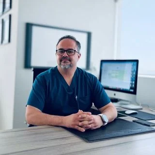 Foto de Dr. Carlos Erik Shuck Bello, Urología en Juárez