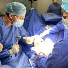 Foto de Dr. César Cariño Cepeda, Ortopedia y Traumatología en Puebla