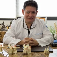 Foto de Dr. Delfino Flores Herrera, Ortopedia y Traumatología en Juárez