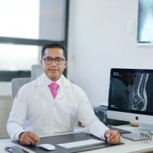 Foto de Dr. Jorge Uriel Ramírez Merino, Ortopedia y Traumatología en Puebla