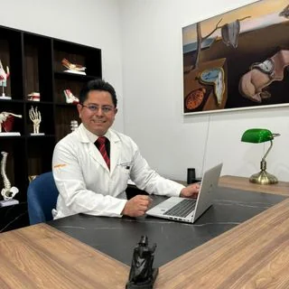 Foto de Dr. Miguel Angel Cruz Reyes, Ortopedia y Traumatología en Puebla