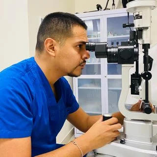 Foto de Dr. Oscar Gibran Lopez Sanchez, Oftalmología en Puebla