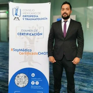 Foto de Dr. Rene Enrique González Martínez, Ortopedia y Traumatología en Puebla