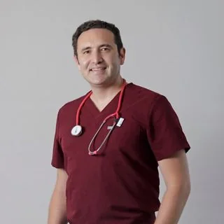 Foto de Dr. Abraham González Rodríguez, Ginecología y Obstetricia en Querétaro