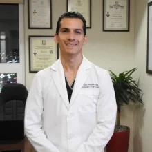 Foto de Dr. Arturo Valladares Avalos, Ortopedia y Traumatología en Querétaro