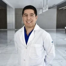 Foto de Dr. David Bernadac Giacomán, Ortopedia y Traumatología en Querétaro