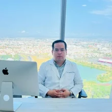 Foto de Dr. Erik J. Sánchez Curtidor, Medicina Interna en Querétaro