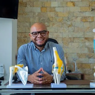 Foto de Dr. Oscar Callejas Salazar, Ortopedia y Traumatología en Querétaro