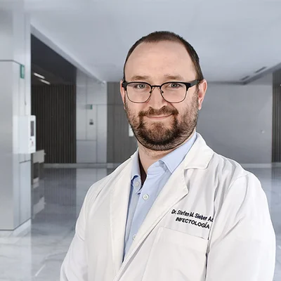 Foto de Dr. Stefan Michael Sieber Acuña, Infectología en Querétaro