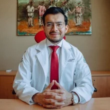 Foto de Dr. Yonathan R. Gómez Solís, Urología en Querétaro