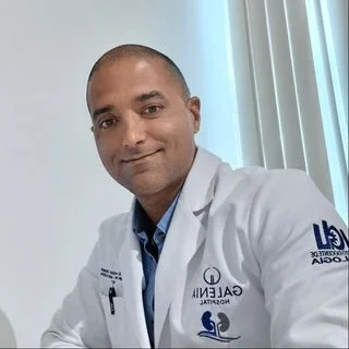 Foto de Dr. Julio César Hernández Sarjeant, Urología en Cancún