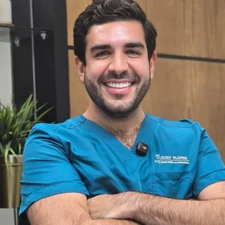 Foto de Dr. Yussef Flores López, Cirugía General en Cancún