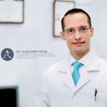 Foto de Dr. Javier Alejandro Cantú Cruz, Ginecología y Obstetricia en San Luis Potosí