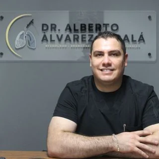 Foto de Dr. Alberto Álvarez Alcalá, Neumología en Culiacán