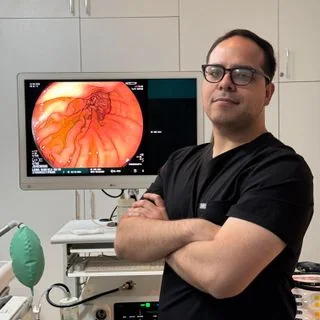 Foto de Dr. Emmanuel Chavarin, Gastroenterología en Mazatlán