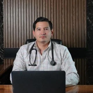 Foto de Dr. Ramón Darío Cornelio Zamudio, Cardiología en Villahermosa