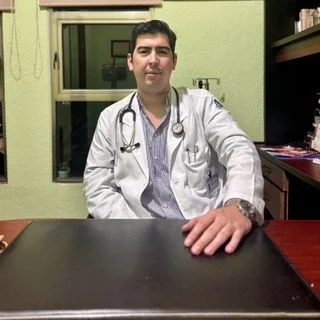 Foto de Dr. Alonso Jose Molina Calderon, Medicina Interna en Mérida