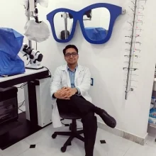 Foto de Dr. Ricardo Fernando Torres Vidal, Oftalmología en Mérida